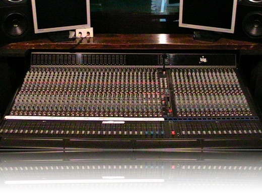 amek_console_reflect.jpg